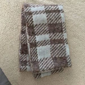 Ralph Lauren soft and wooly scarf